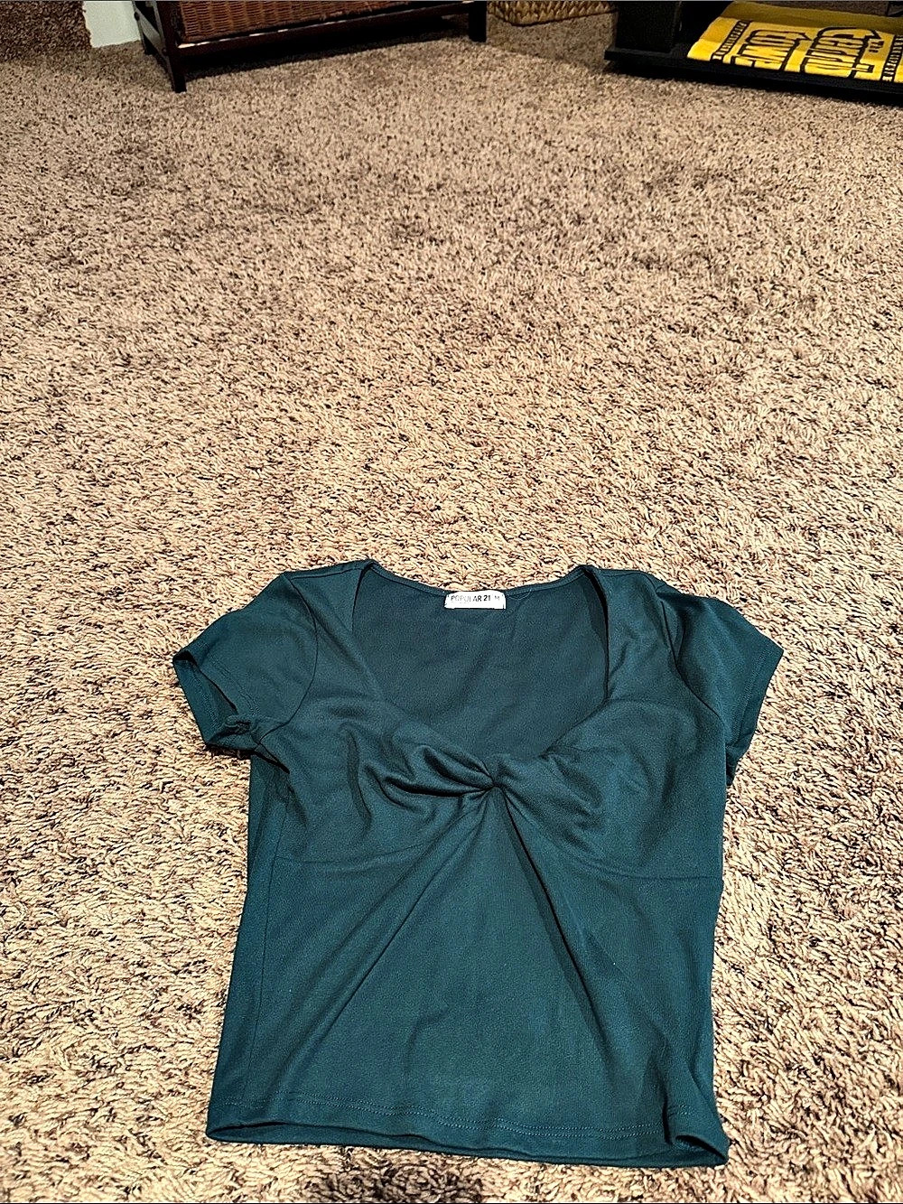 Popular 21 Short Sleeve Top in Blue Size Medium Like New